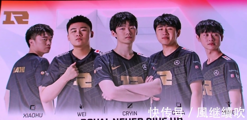 也彰显了他 也彰显了他