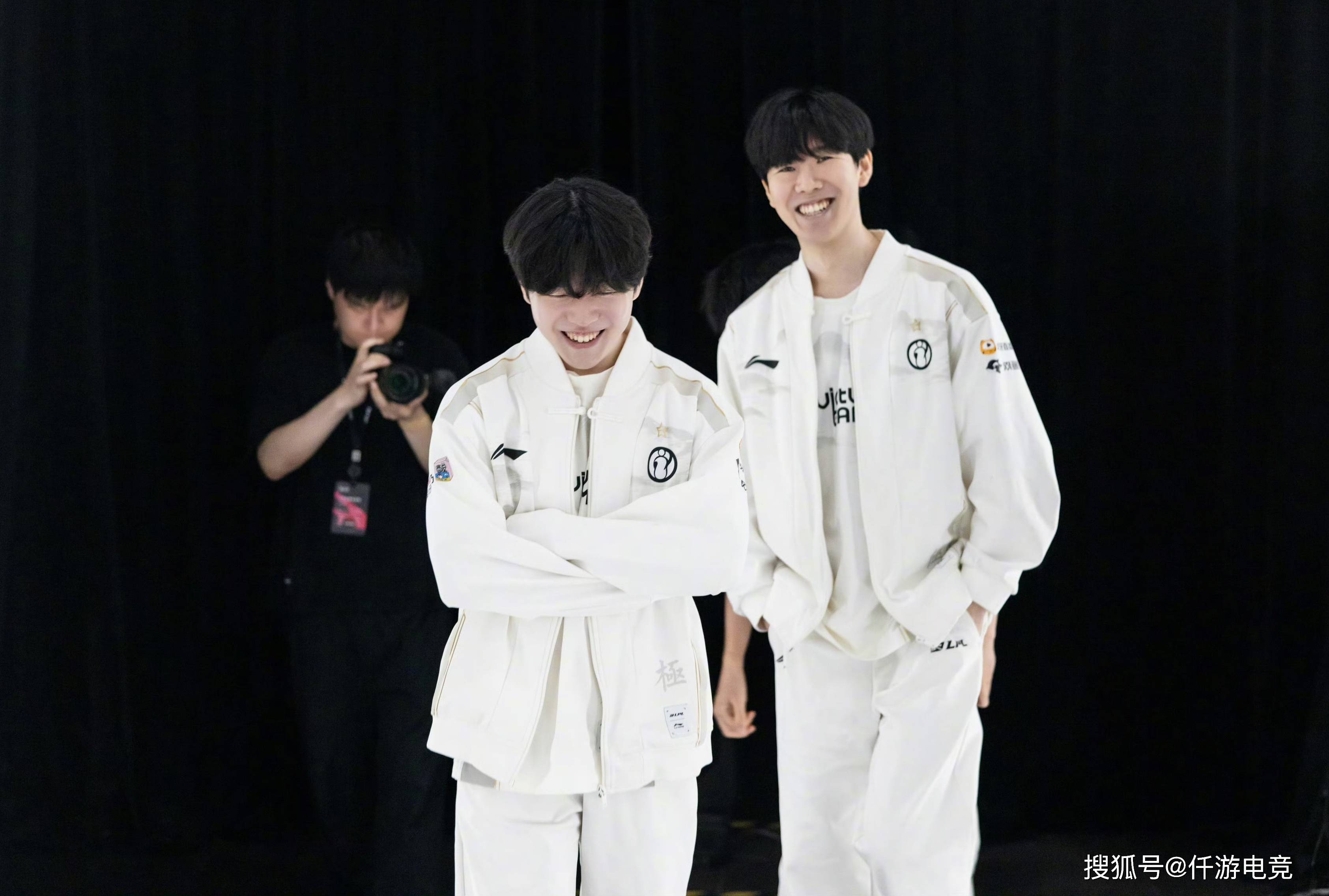 却屈指可数 却屈指可数